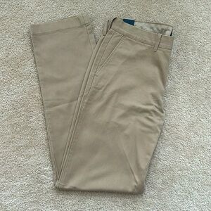 Men’s khaki pants